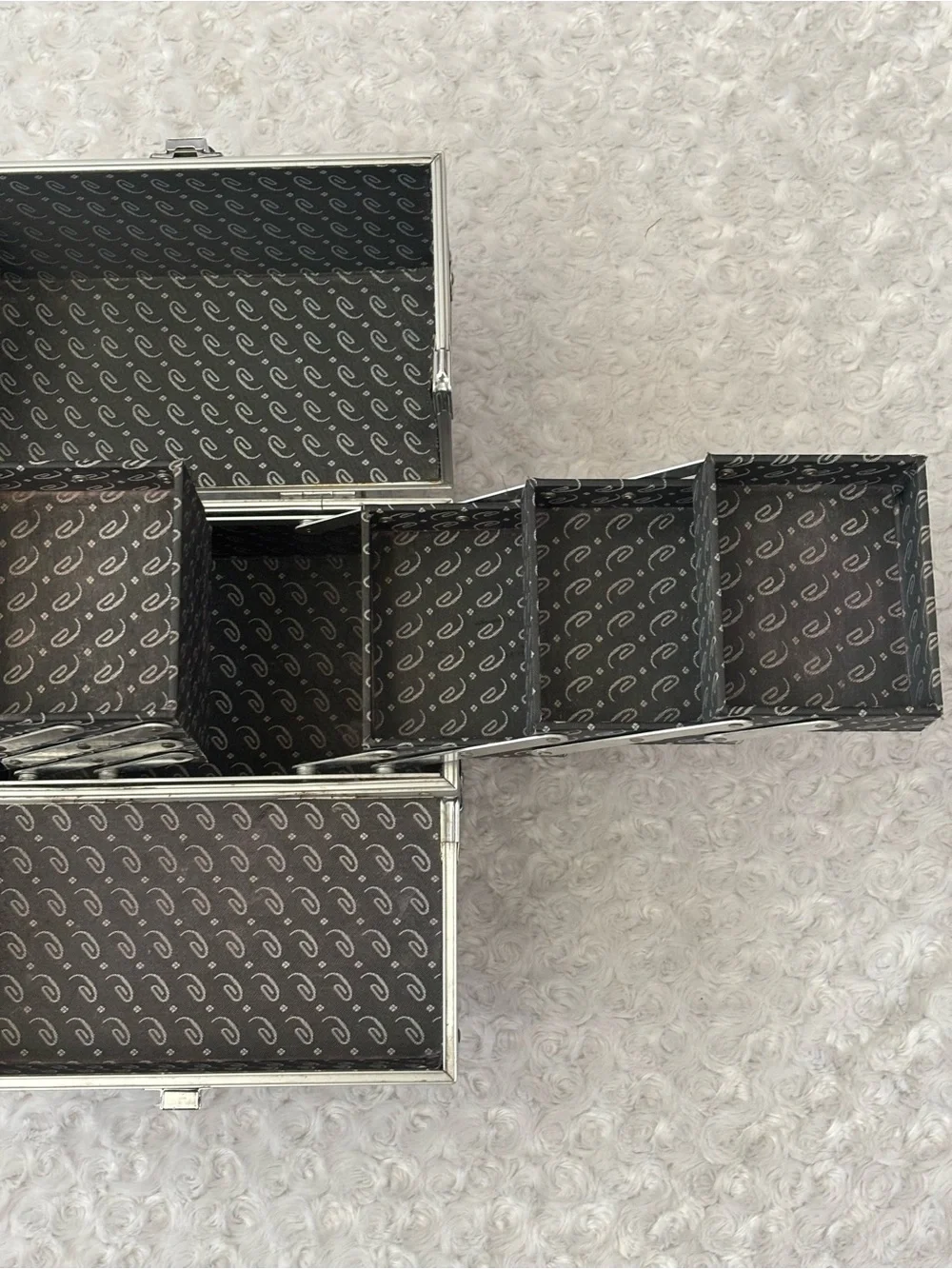 Caboodles Metal Makeup Train Case | Silver Aluminum | Multi‑Tier Organizer